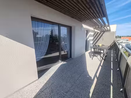 tours nord  appartement récent t4  terrasses  stationnement  cave