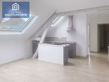 à louer : charmant appartement t2 à troyes