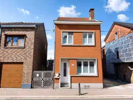 agréable maison 2 chambres  terrasse et beau jardin