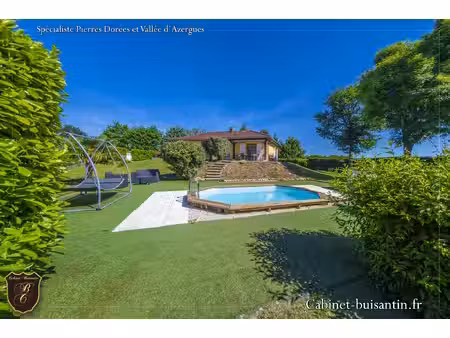 maison familiale  jardin et piscine