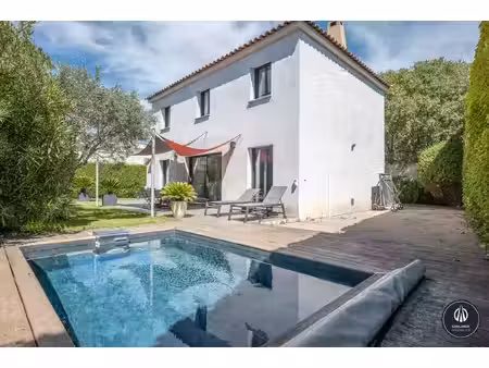 marseille 8 ème sainte anne à vendre maison 5 pièces avec garage et piscine