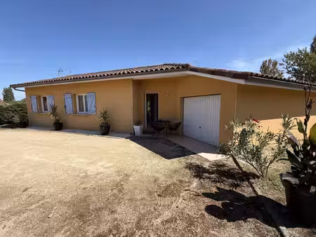 nogaro – maison récente de plain-pied – 105 m² – 3 chambres – terrain de 900 m