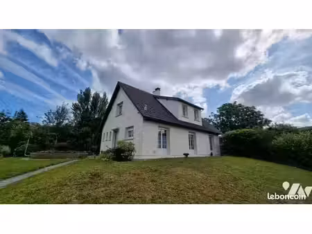 pavillon 8 pièces 145 m²