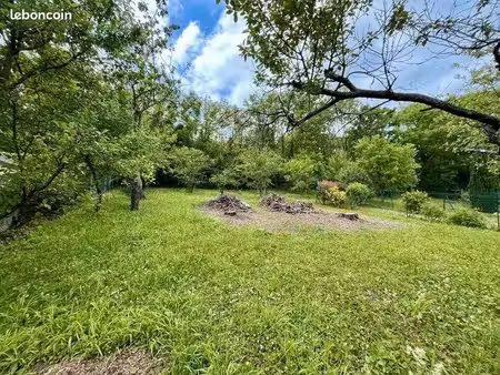 terrain 596 m² vaureal