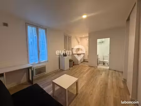 studio 1 pièce 22 m²