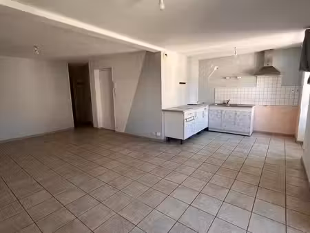 appartement 65 m² meslay du maine
