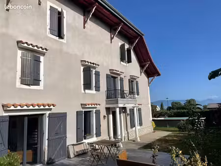 maison de caractère rénovée 204 m² - 5 chambres - piscine - quartier tutegny - cessy
