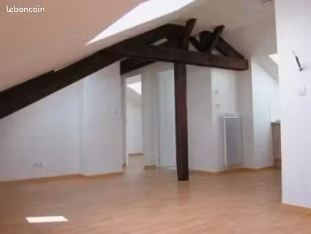 loue appartement t3  place brouette