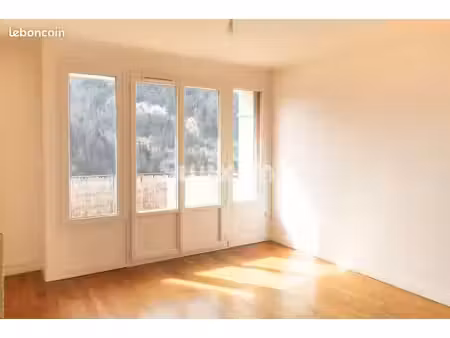 appartement 4 pièces 67 m²