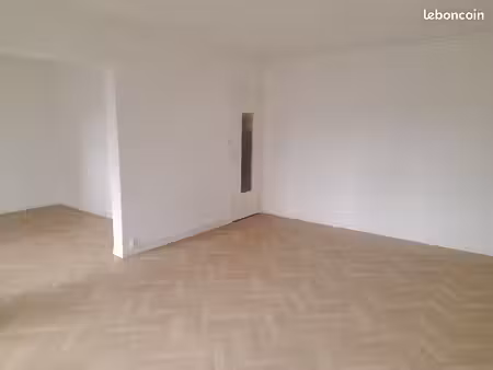 appartement f4 avec balcon renove