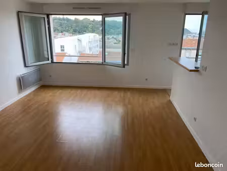 a louer grand t1 bordeaux bastide