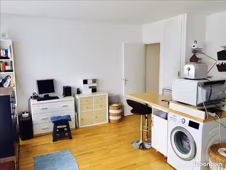 studio 1 pièce 35 m²