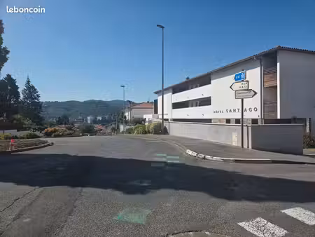 garage boxé 15m2 à louer sept à nov