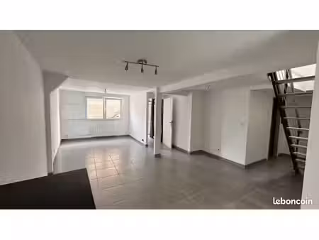 maison 3 pièces 72 m²