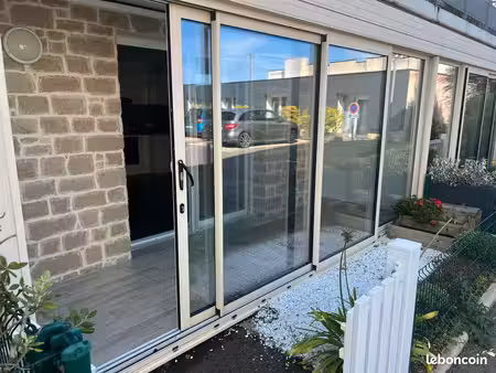 appartement t2 avec véranda et vue mer