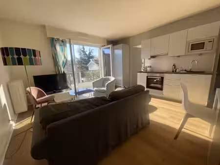location appartement 2 pièces 40 m² à clamart (92140)