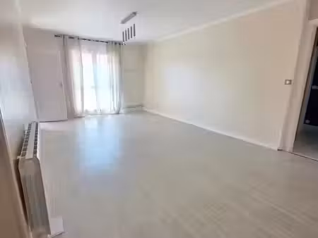 location appartement 4 pièces 81 m² à le bourget (93350)