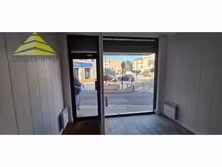 vente commerce 1 pièce 21 m² villecresnes (94440)