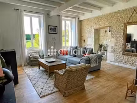 vente maison à voissay (17400) : à vendre / 184m² voissay