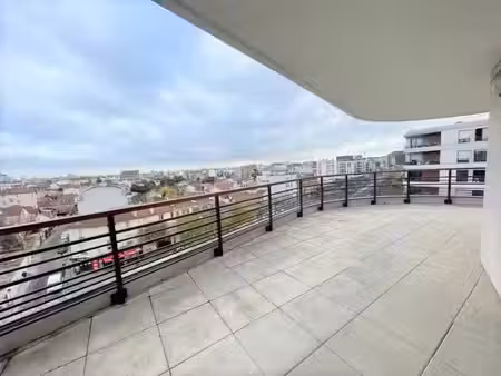 location appartement 3 pièces 68 m² à colombes (92700)  1 844 €