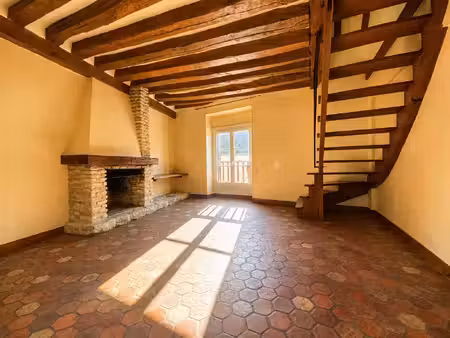 exclusivite - neauphle-le-château – cœur de ville – superbe 2 pièces duplex de charme – 37