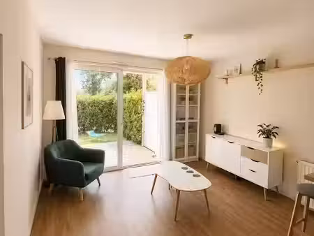 location meublée appartement 2 pièces 42.67 m² à theix-noyalo (56450)  826 €