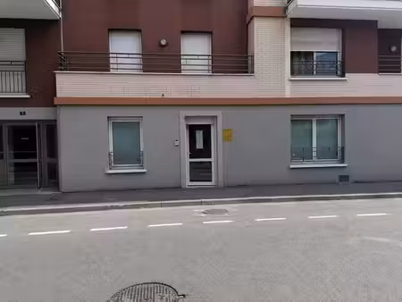 cabinet medical centre ville proche gare  clinique 61 m² avec parking double