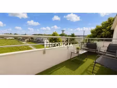 type 4 avec terrasse privative et deux parkings privés couverts