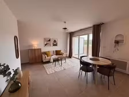location meublée appartement 2 pièces 58.34 m² à saint-martin-de-crau (13310)  870 €