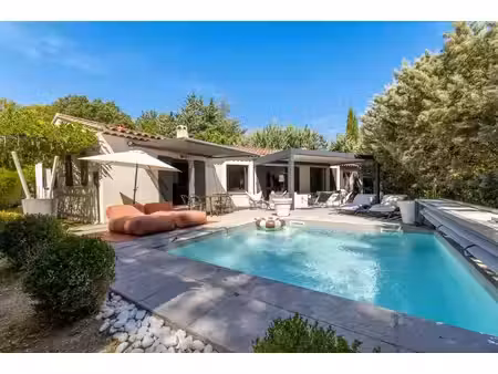 référence : 7213-yan - maison contemporaine de plein pied -4 pièces- jardin-piscine