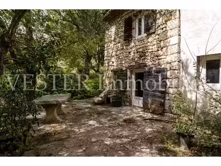 saumane-de-vaucluse – propriété au cœur d’un environnement préservé