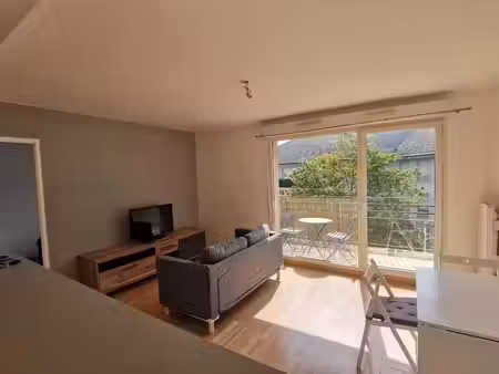 location meublée appartement 2 pièces 38 m² à acheres (78260)  950 €