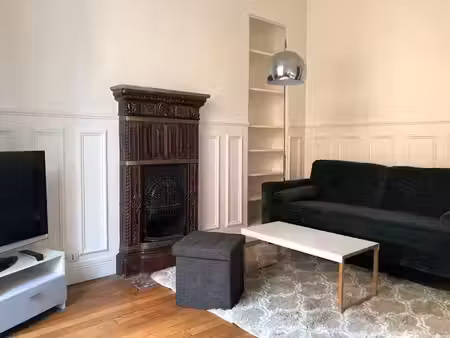 location meublée appartement 2 pièces 31 m² à paris 18ème (75018)  1 190 €