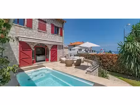 villa avec piscine en bord de mer saint-jean-cap-ferrat (06)