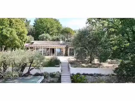 villa avec piscine et jardin châteauneuf-grasse (06)