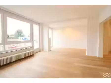 appartement à louer avec terrasse et 2 chambres   schaerbeek (vbe63289)