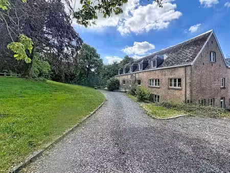 très belle maison de caractère à proximité du centre