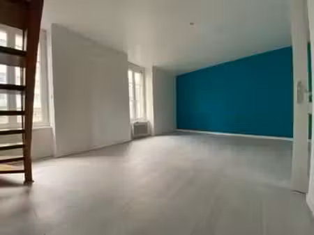 location appartement 3 pièces à quimper (29000) : à louer 3 pièces / 63m² quimper