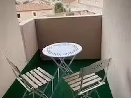 location meublée appartement 2 pièces 30 m² à ales (30100)  450 €