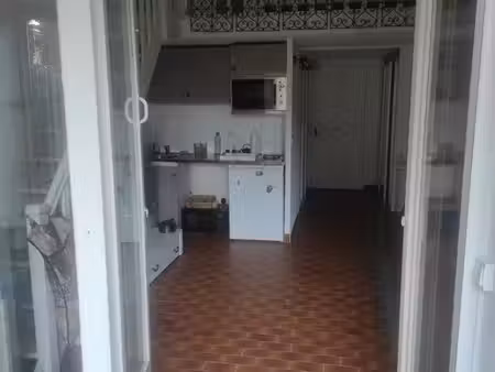 maisonnette avec jardin et garage