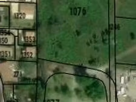 terrain constructible 1 6 ha en zone industriel