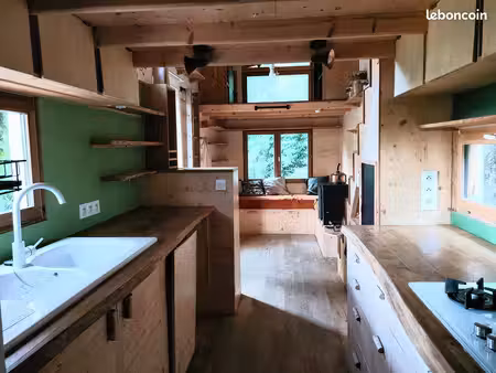 une maison dans la nature