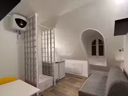 location meublée appartement 1 pièce 14 m² à paris 16ème (75016)  549 €