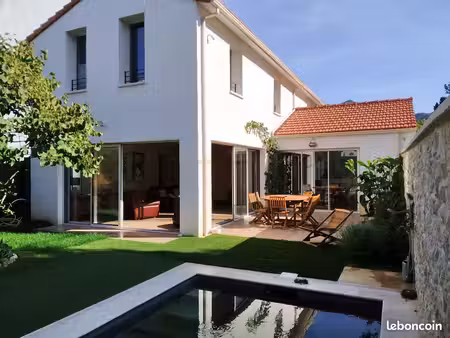 villa standing 3 chambres - calme - proche mer-