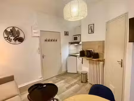 location meublée appartement 1 pièce 14 m² à nantes (44000)  680 €