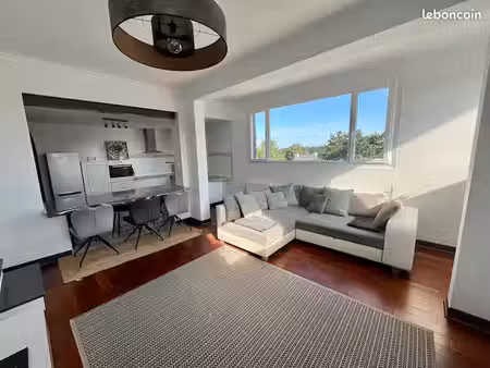 logement proche de la mer avec vue dégagée (charges comprises)