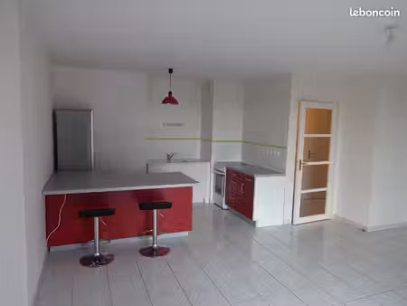 appartement t2 53m² + box privé
