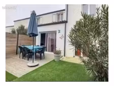 maison meublée jardin proche la rochelle