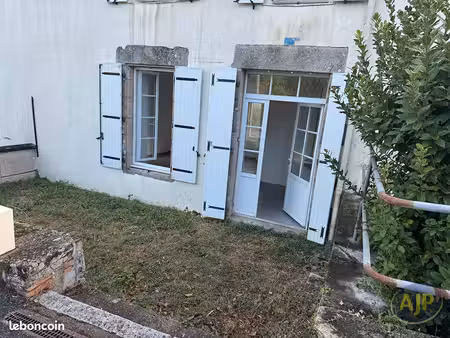 studio 1 pièce 27 m²