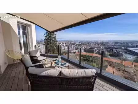 appartement d’architecte avec terrasse panoramique exceptionnelle sur lyon – location temp